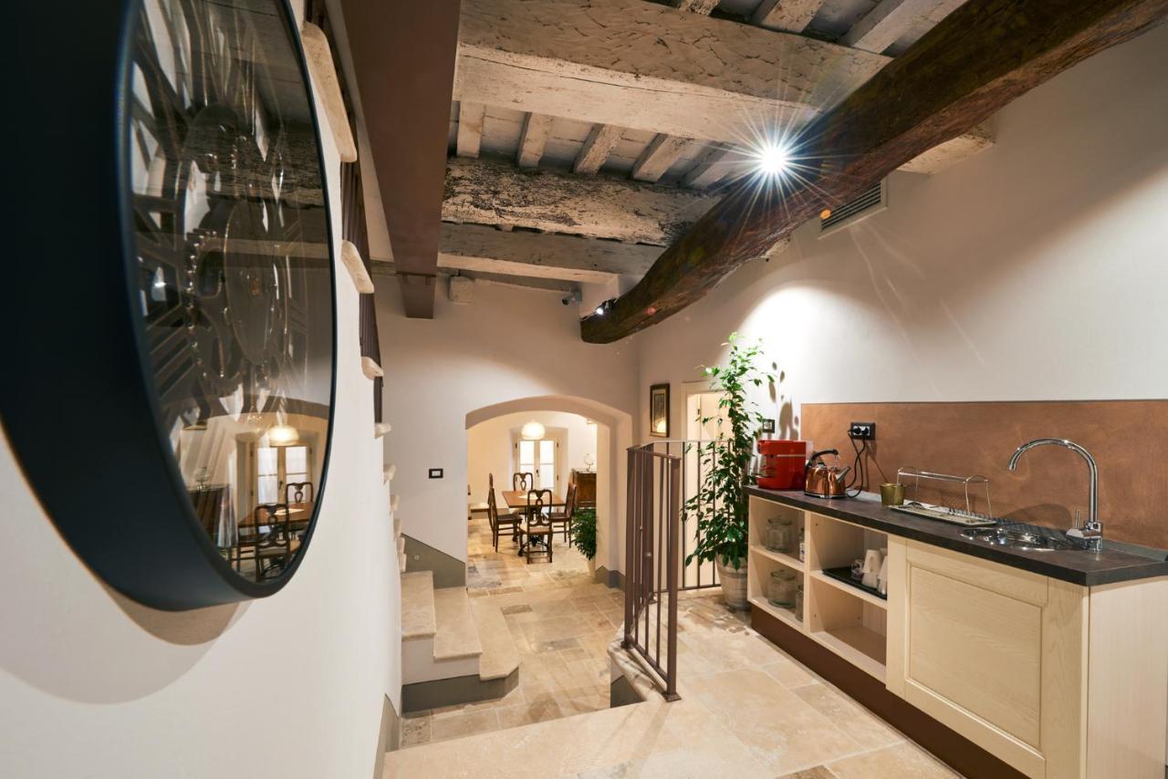 לינה וארוחת בוקר סרטאנו Palazzo Pio III - Residenza D'Epoca מראה חיצוני תמונה