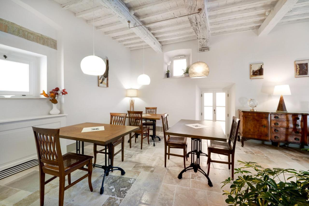 לינה וארוחת בוקר סרטאנו Palazzo Pio III - Residenza D'Epoca מראה חיצוני תמונה
