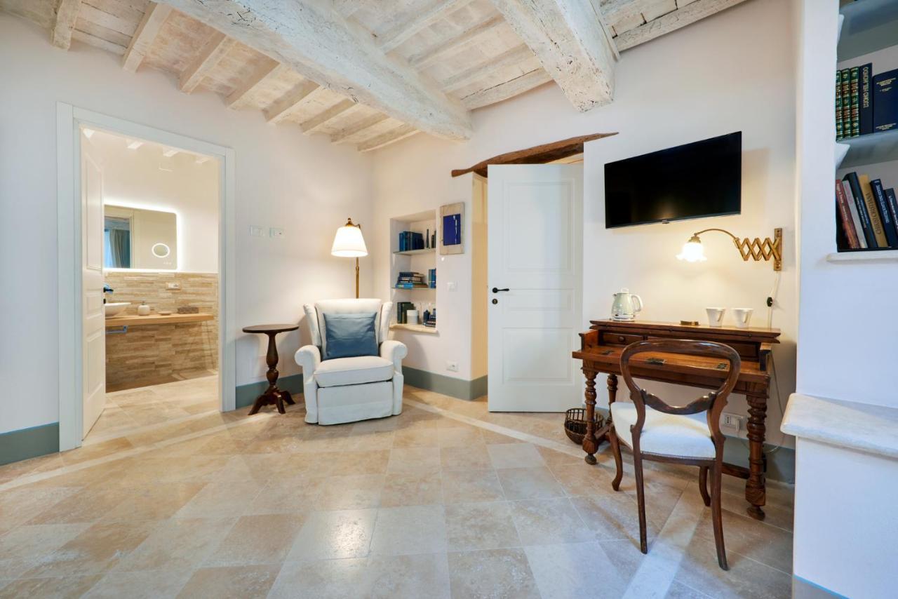 לינה וארוחת בוקר סרטאנו Palazzo Pio III - Residenza D'Epoca מראה חיצוני תמונה