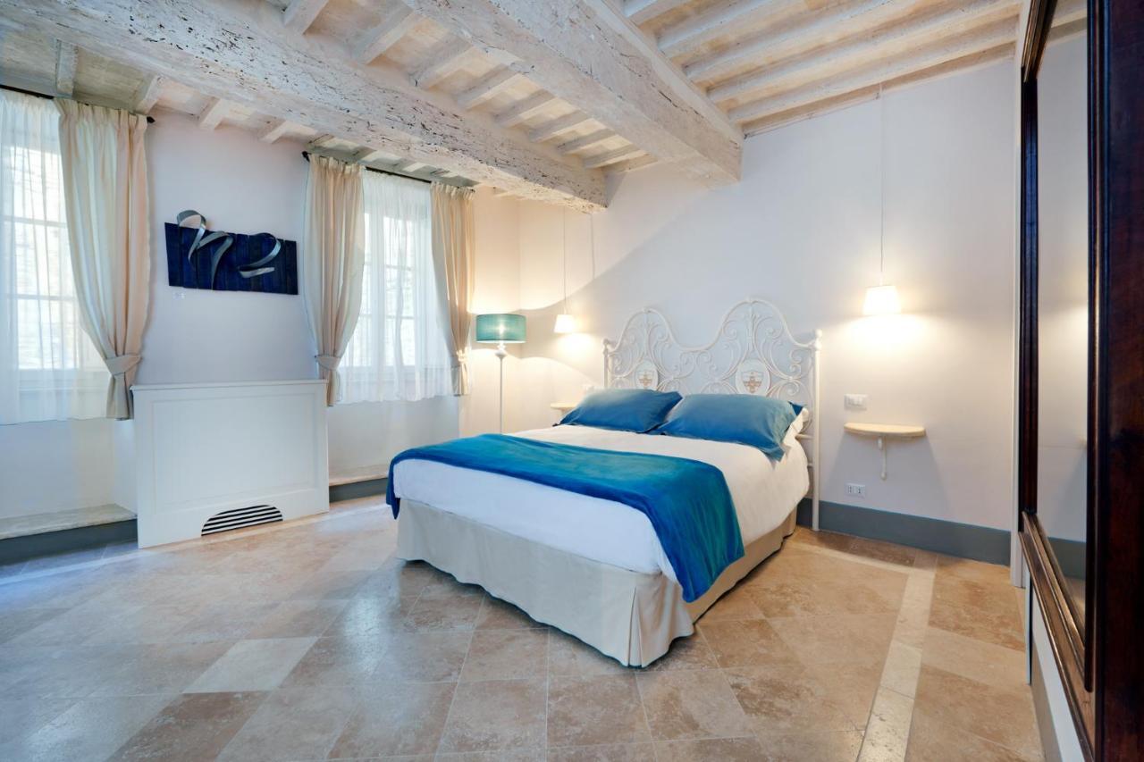 לינה וארוחת בוקר סרטאנו Palazzo Pio III - Residenza D'Epoca מראה חיצוני תמונה