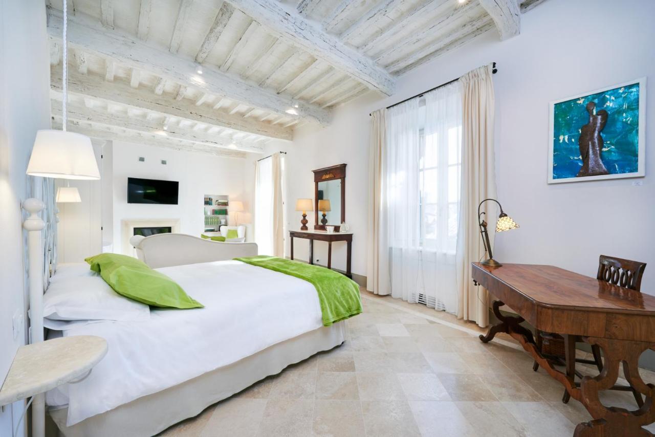 לינה וארוחת בוקר סרטאנו Palazzo Pio III - Residenza D'Epoca מראה חיצוני תמונה