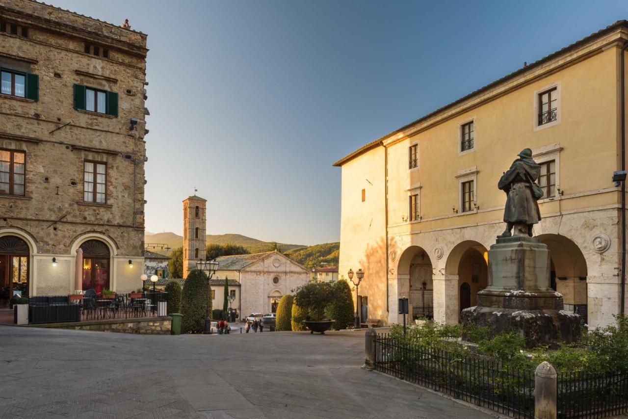 לינה וארוחת בוקר סרטאנו Palazzo Pio III - Residenza D'Epoca מראה חיצוני תמונה