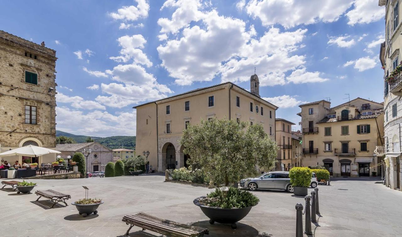 לינה וארוחת בוקר סרטאנו Palazzo Pio III - Residenza D'Epoca מראה חיצוני תמונה